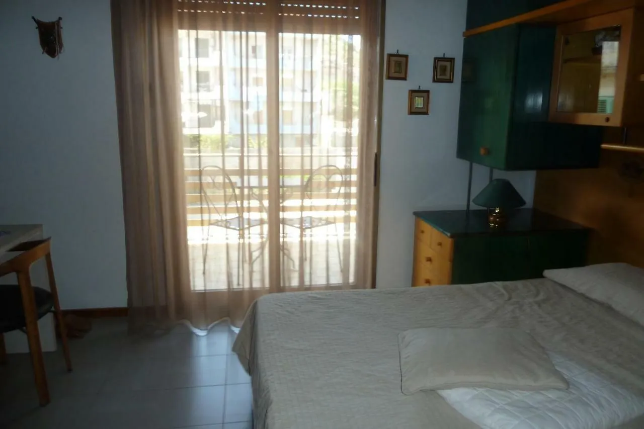 B&B Al 258 Santa Teresa Di Riva Bed & Breakfast